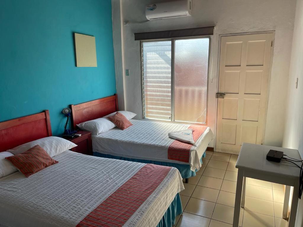 Hotel Villa Margarita Флорес Экстерьер фото